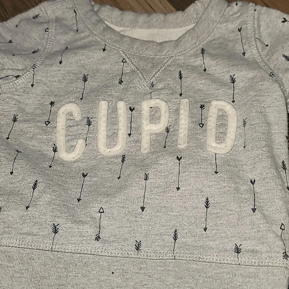 Cupid 2pc Set Jogger/ Sweatsuit Size 6~12 MO Unisex Read Below